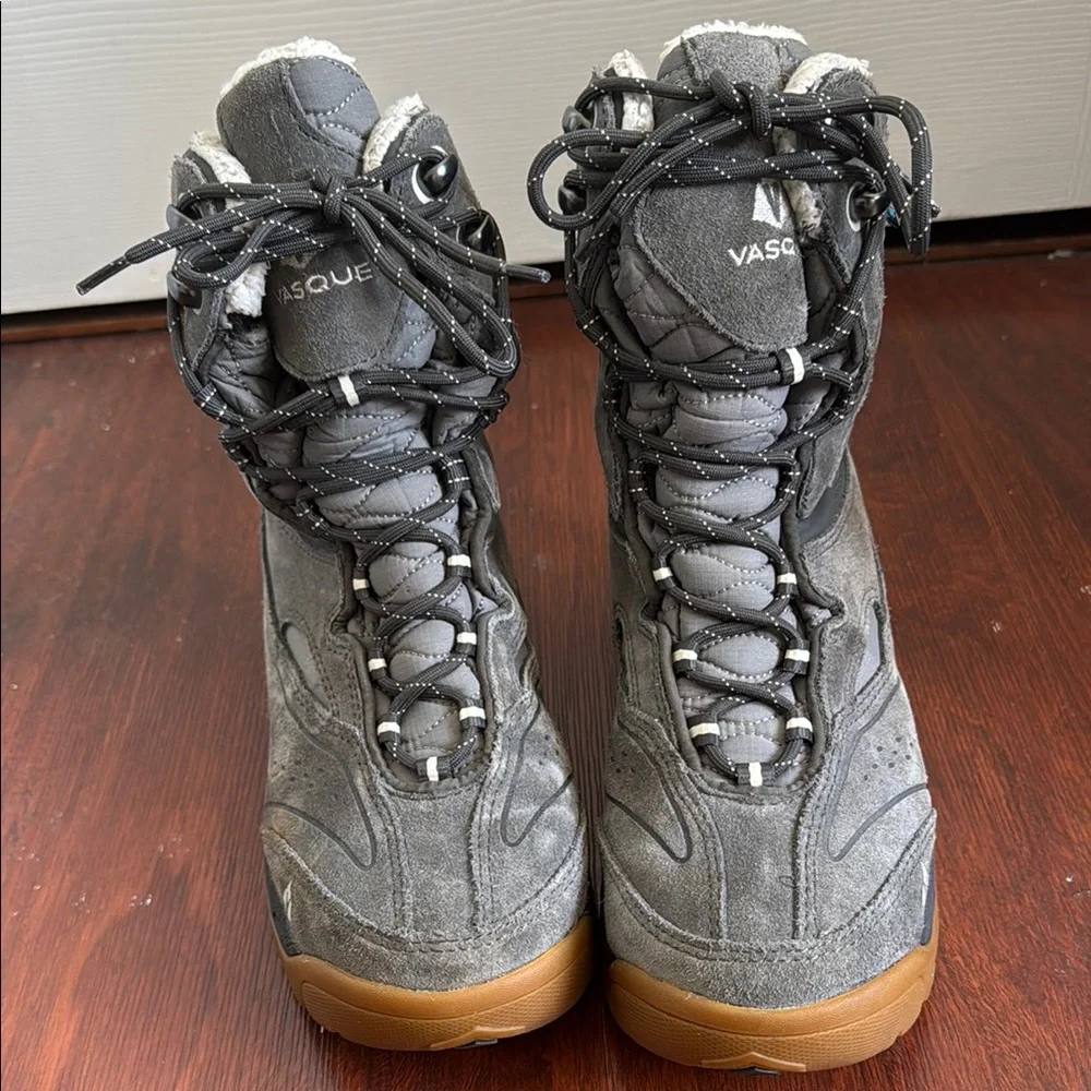 Vasque Charcoal and Tan Insulated Boots - Picture 3 of 4